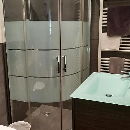 Alojamento de Acomodação e Pequeno-almoço La Maison De Lili 3*